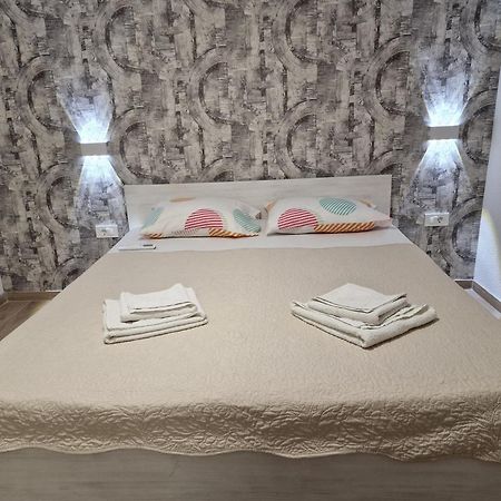 Apartments Julijana 2 普利拉卡 外观 照片