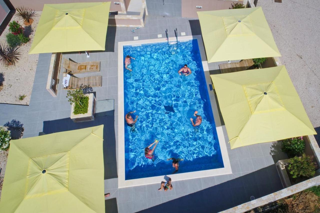 Apartments Julijana 2 普利拉卡 外观 照片