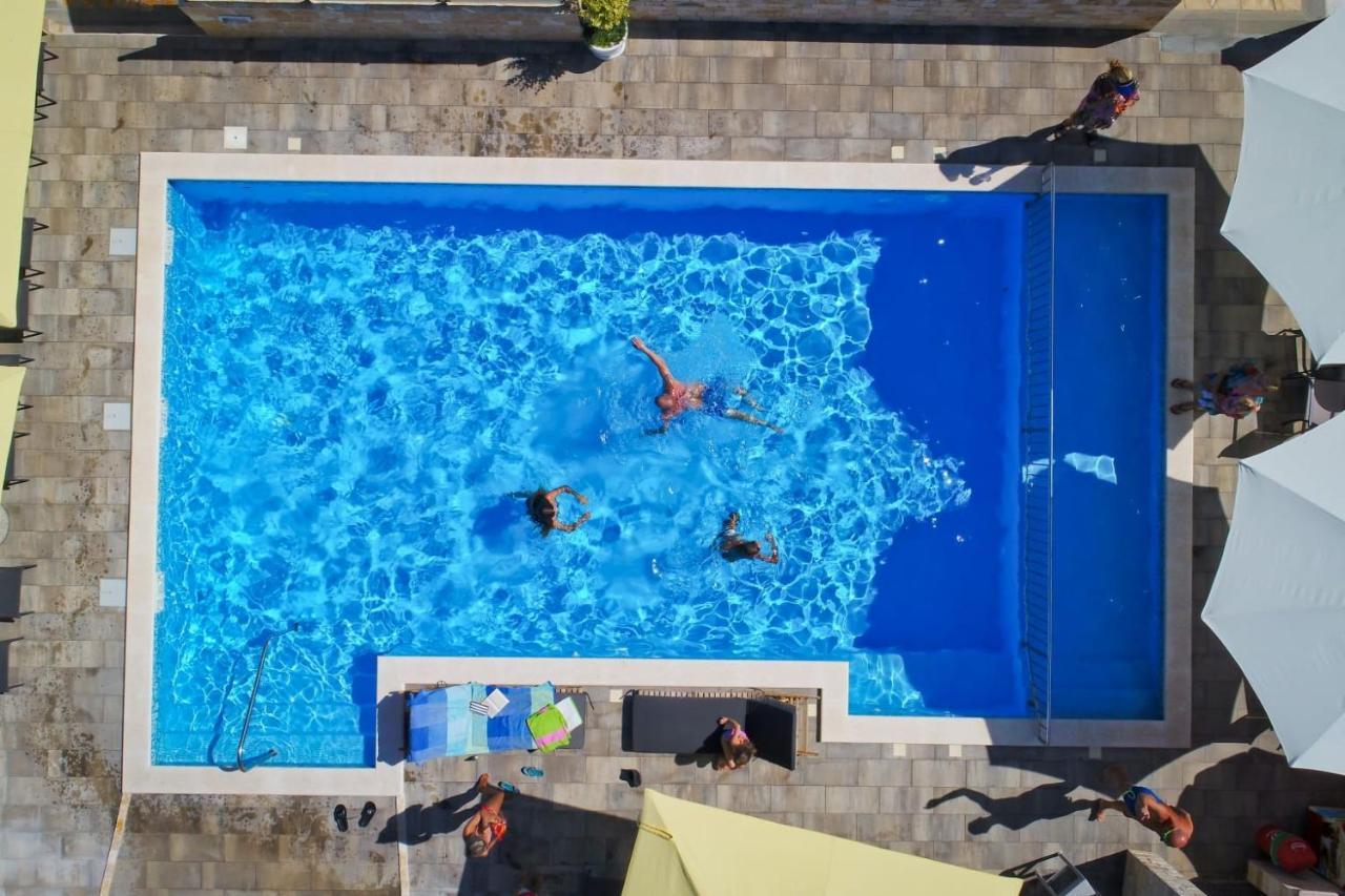 Apartments Julijana 2 普利拉卡 外观 照片