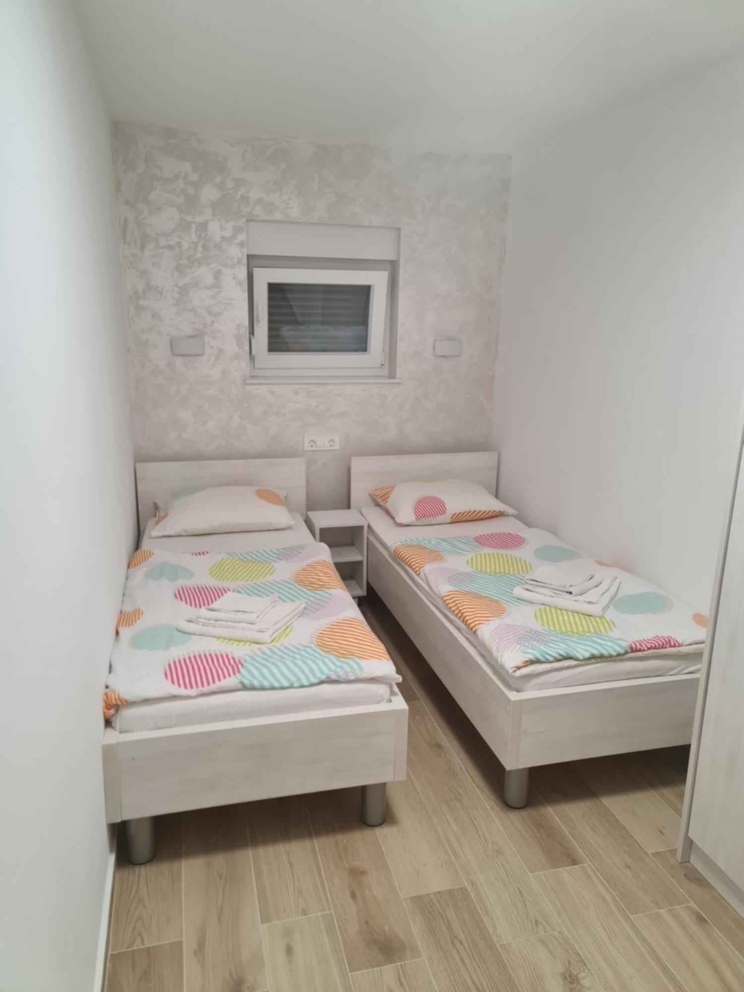 Apartments Julijana 2 普利拉卡 外观 照片
