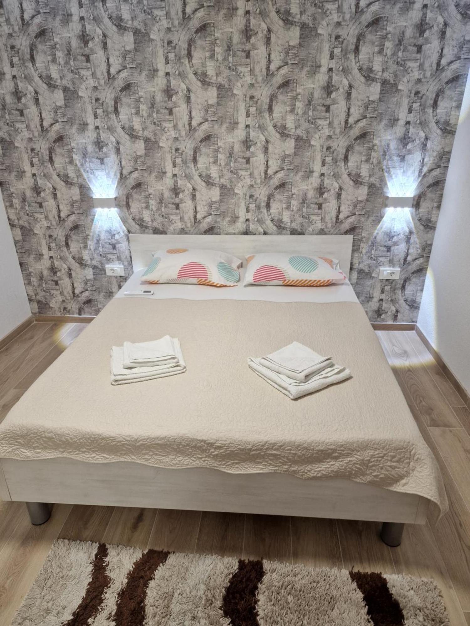 Apartments Julijana 2 普利拉卡 外观 照片