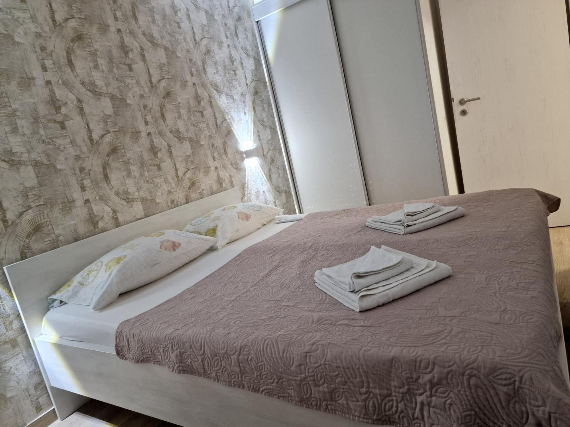 Apartments Julijana 2 普利拉卡 外观 照片